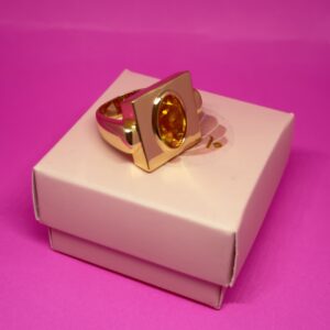 Anel Pedra Âmbar Dourado Glam